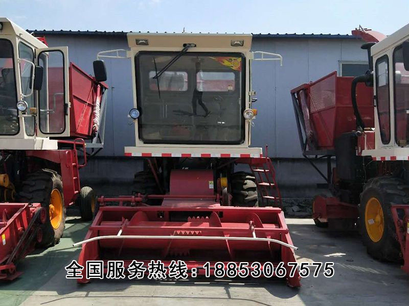 地滾dao式青儲(chǔ)機(jī)